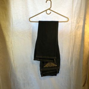 New Women’s 16 Earl Jeans With Jeweled Pockets